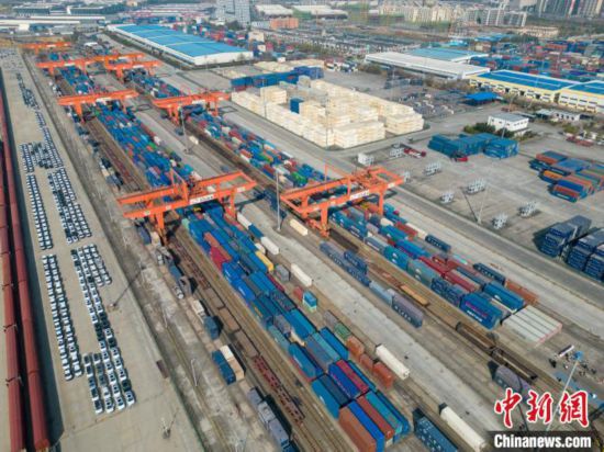 九游会J9：前5月成都外贸进出口总值增长72%空、铁、邮全面开放(图2)
