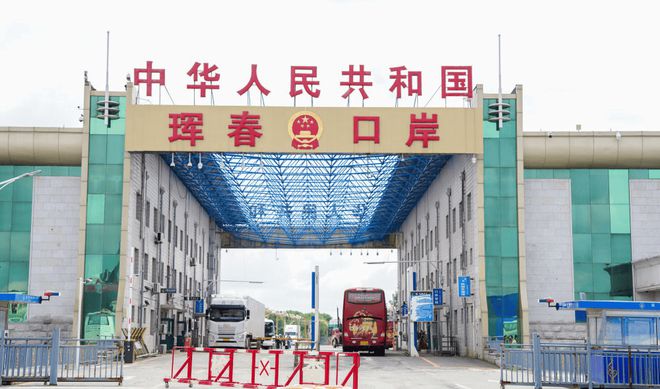J9九游会：珲春跨境电商进出口贸易额从4000多万元增至51亿元(图2)