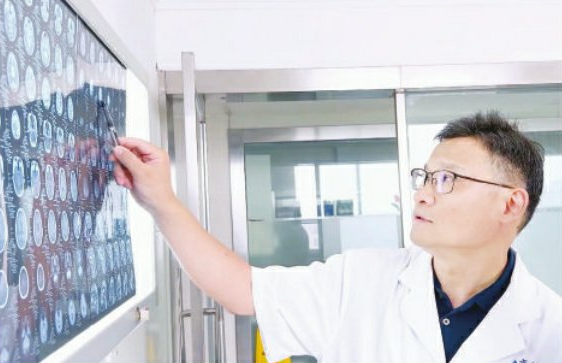 聚焦基层·新闻人物榜︱心无旁骛攻主业勇攀科技高峰(图3)