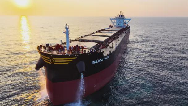 中船天津85万吨散货船5号船试航凯旋(图2)