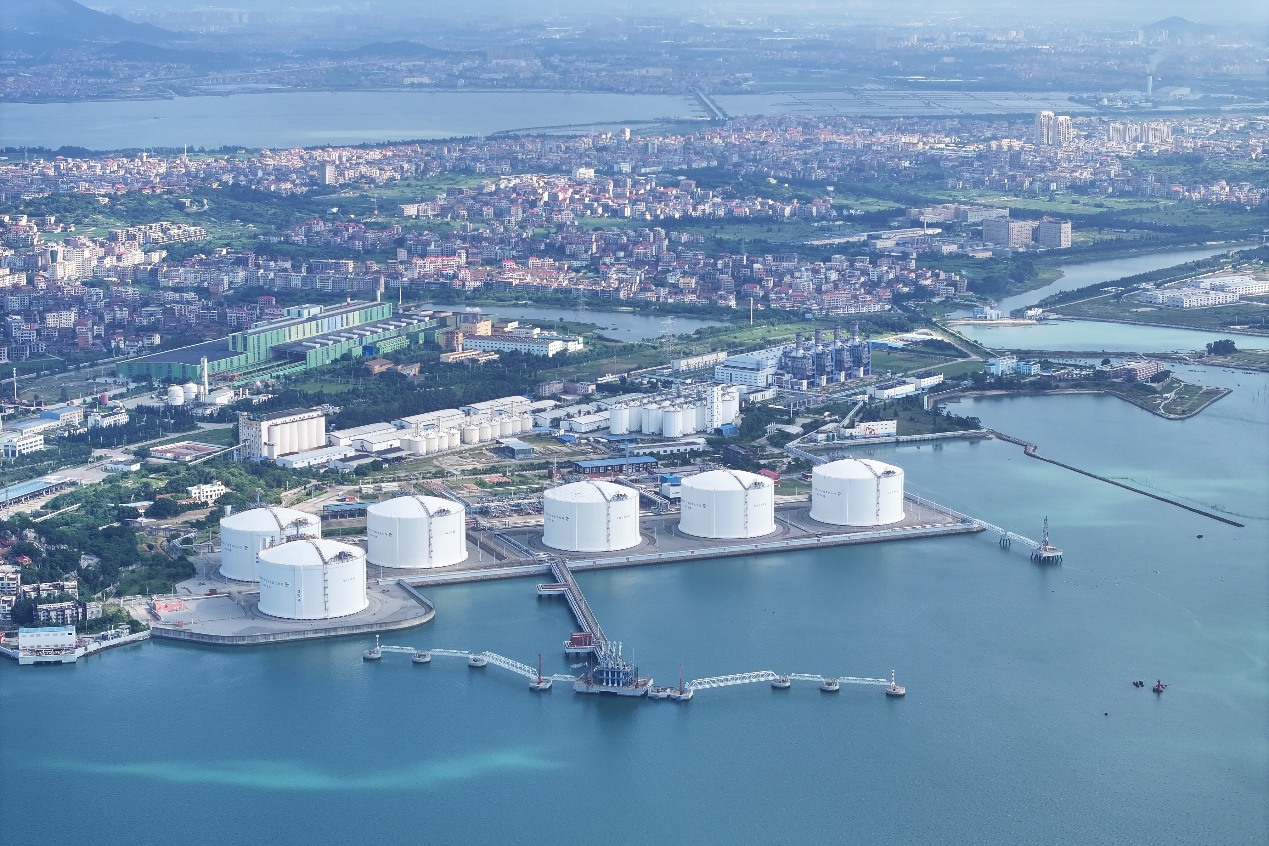 湄洲湾港：从“小渔港”蝶变亿吨大港绘就高质量发展新画卷(图2)