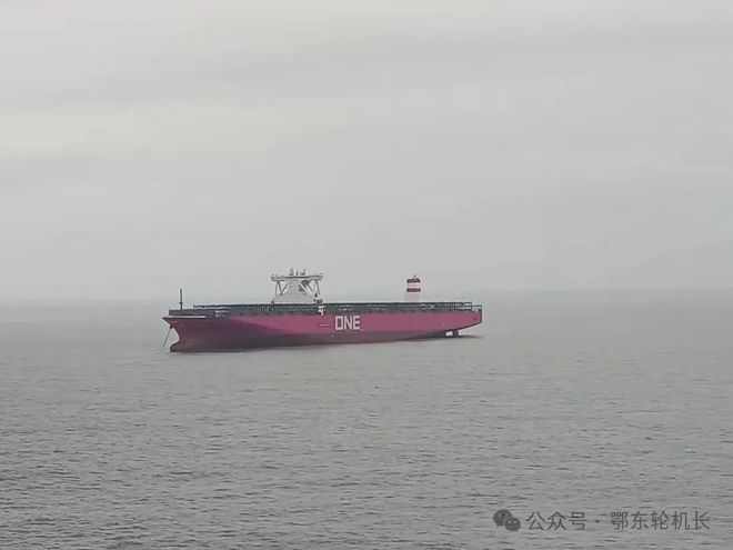 九游会J9：世界前十的集装箱船公司的船跑船时随手拍的(图6)