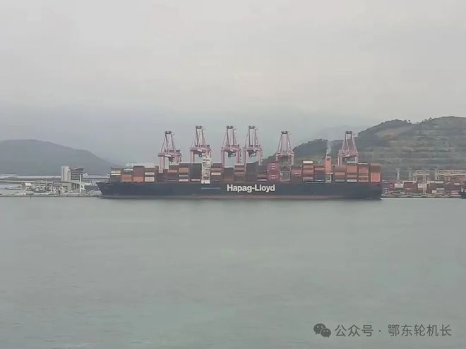 九游会J9：世界前十的集装箱船公司的船跑船时随手拍的(图5)