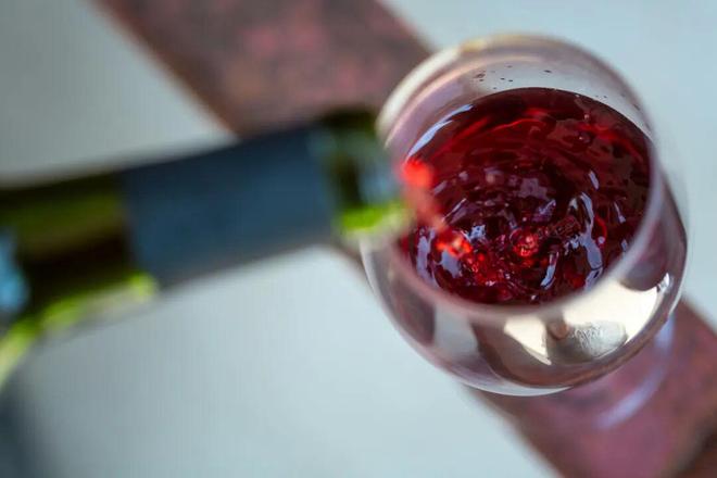 澳洲散装酒进口量猛增30倍部分商家国内罐装牟利？(图2)