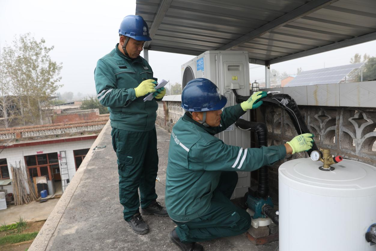 J9九游会：国网临汾供电：做好迎峰度冬运维保障守护群众温暖过冬(图2)