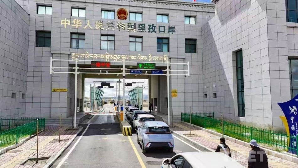 古道焕新颜里孜口岸外贸文旅新能源出口齐焕生机(图3)