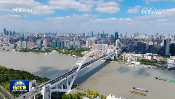 2025年我国货物贸易进出口突破45万亿元连续9年保持增长(图3)