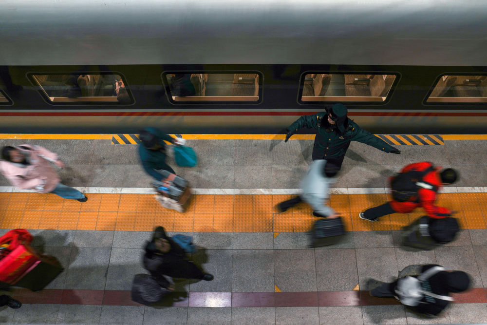 2026春运山河行走间铺展团圆画卷(图9)