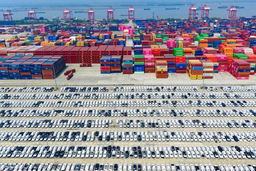 J9九游会：首席记者谈首季经济·外贸篇丨从世界工厂到全球市场中国对外贸易寻求进取之道(图1)